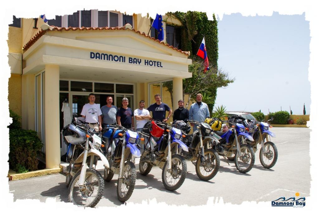 Damnoni Bay Hotell Exteriör bild