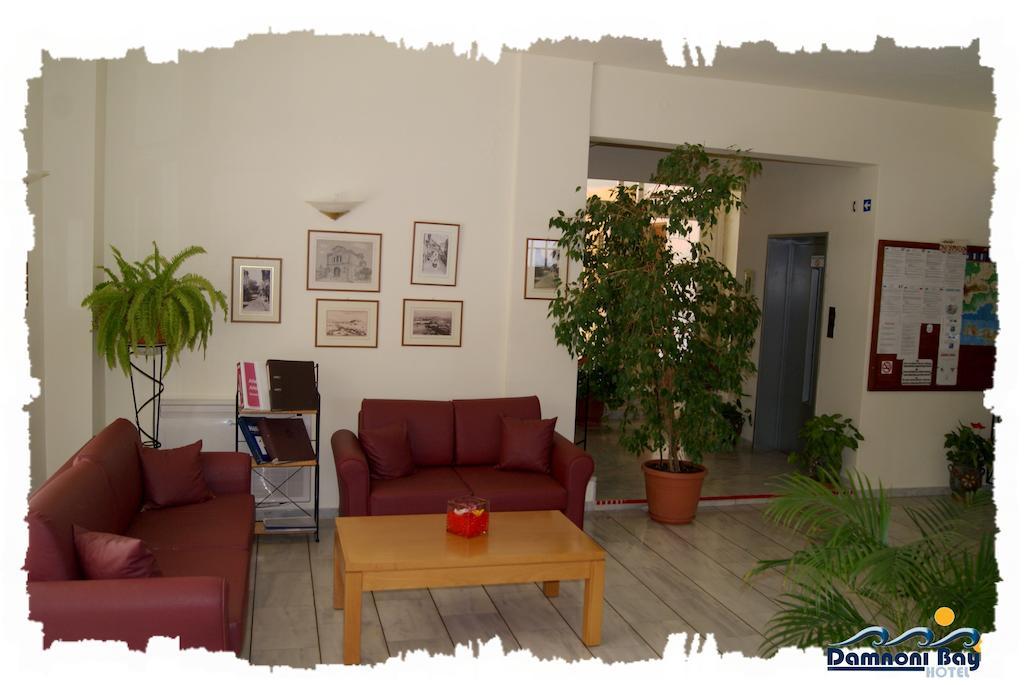 Damnoni Bay Hotell Exteriör bild