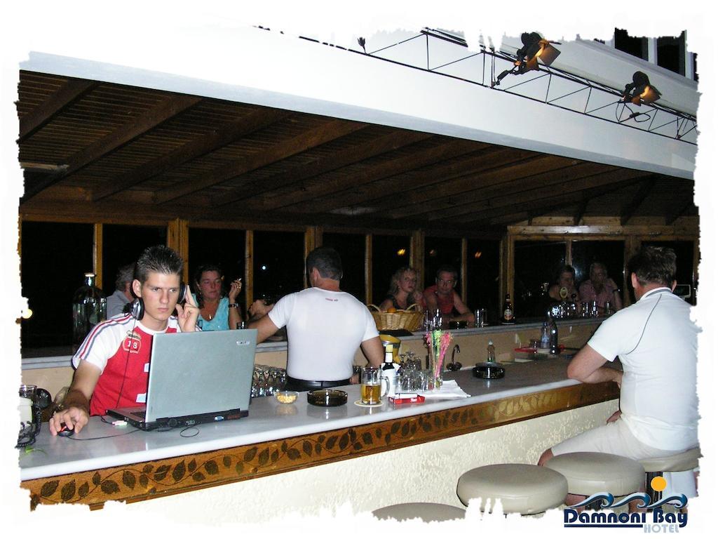 Damnoni Bay Hotell Exteriör bild
