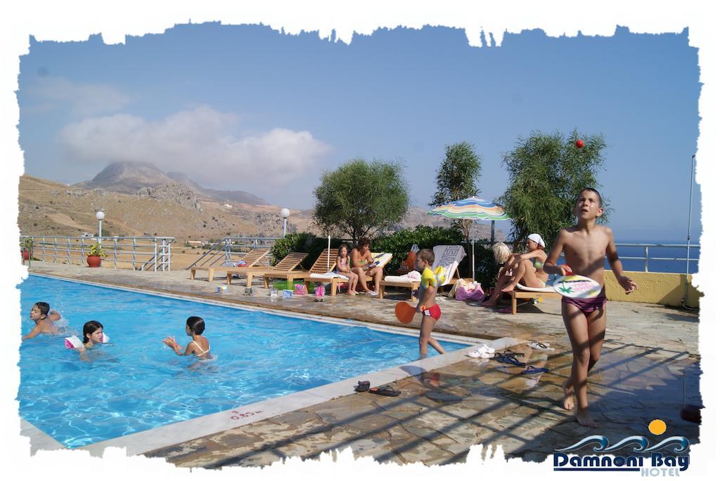 Damnoni Bay Hotell Exteriör bild
