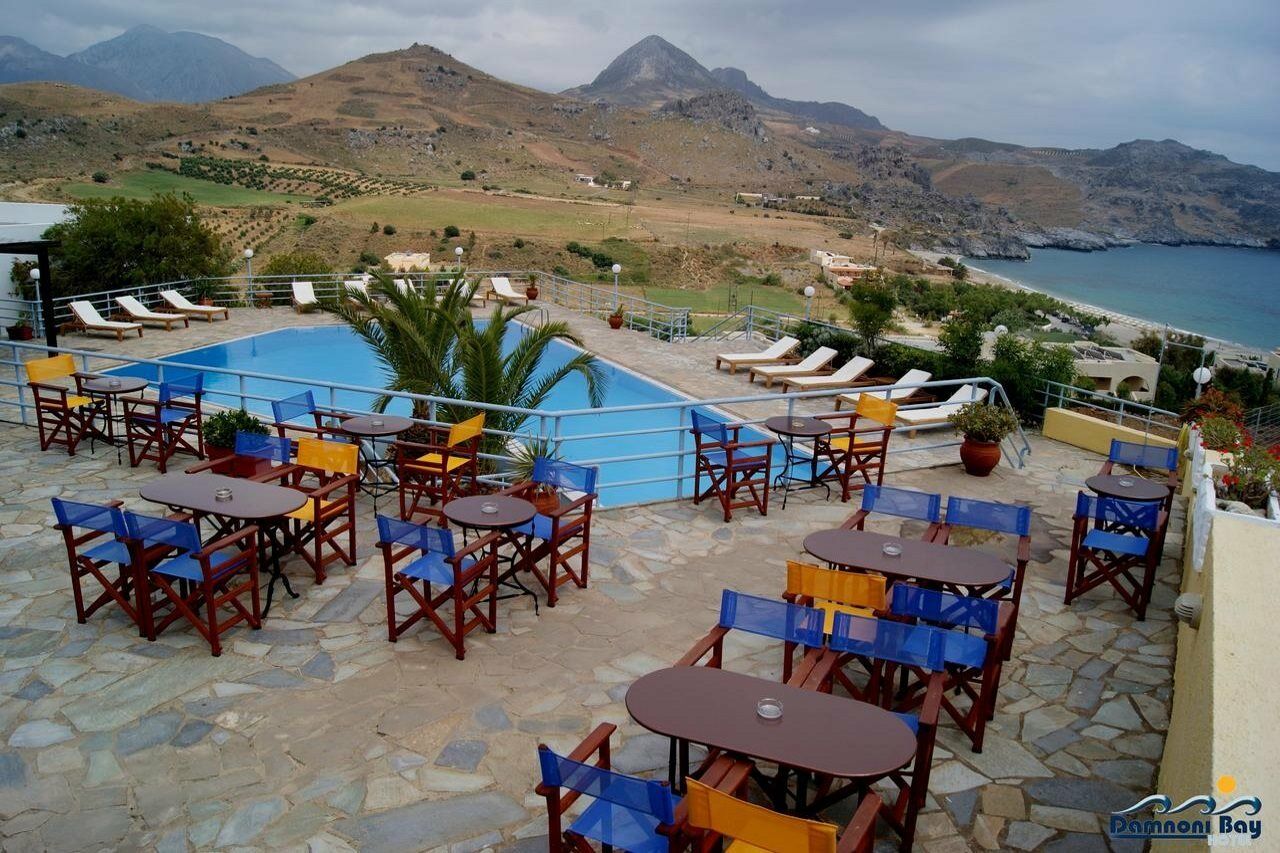 Damnoni Bay Hotell Exteriör bild