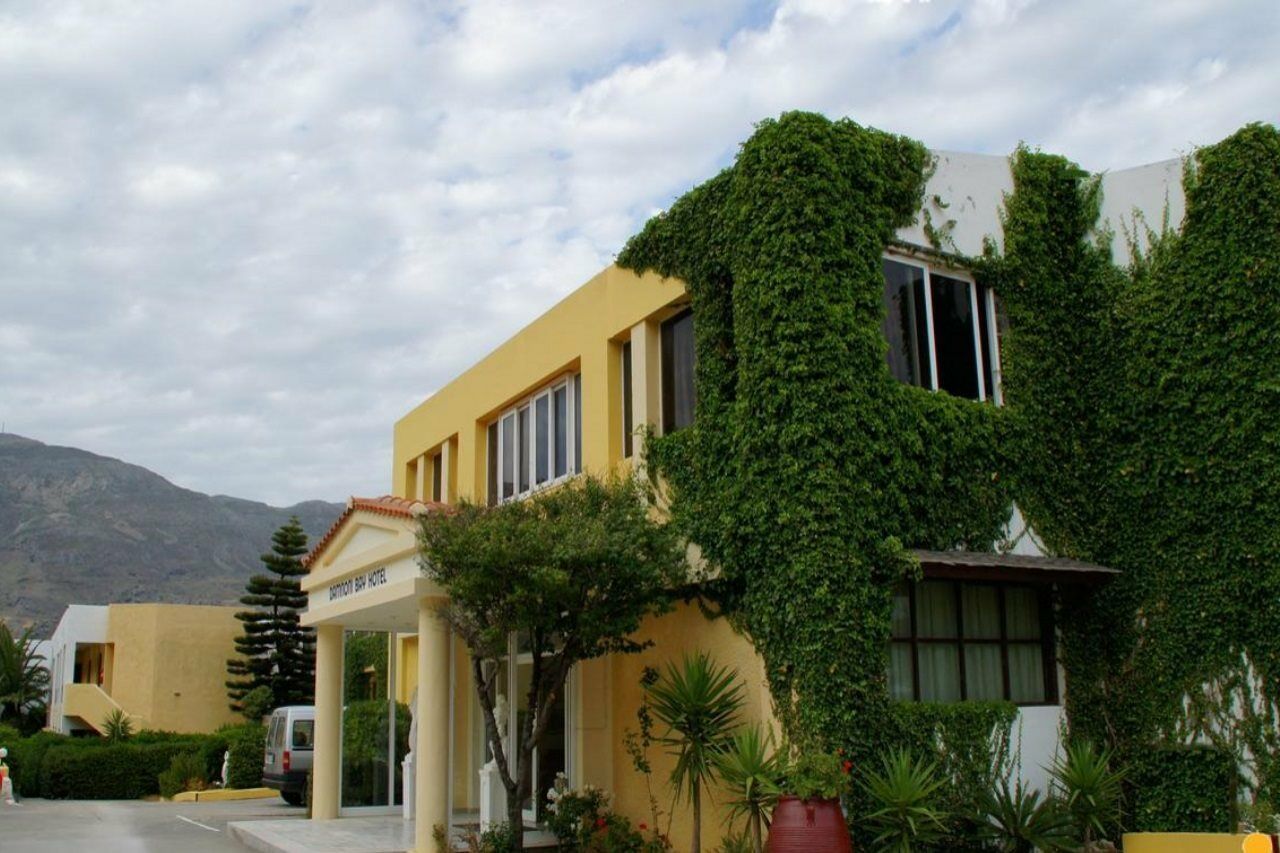 Damnoni Bay Hotell Exteriör bild