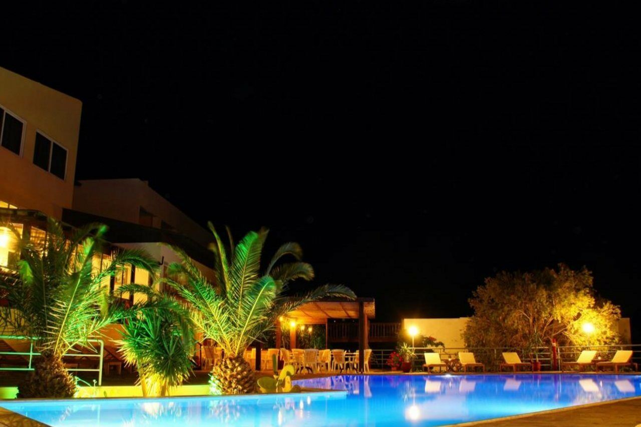 Damnoni Bay Hotell Exteriör bild